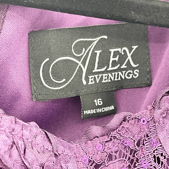 Alex Evenings Embellished Lace A-Line Evening Gown in Eggplant Size 16 NWT - Picture 7 of 9